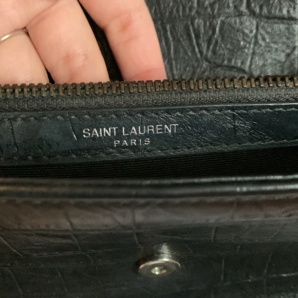 Saint Laurent | Medium West Hollywood Fold-Over Bag - Picture 12 of 16